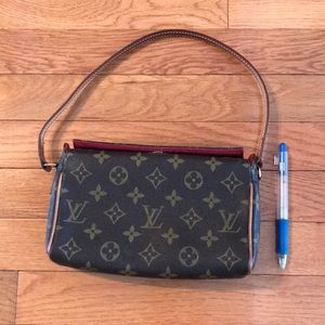 Authentic LOUIS Vuitton clutch purse